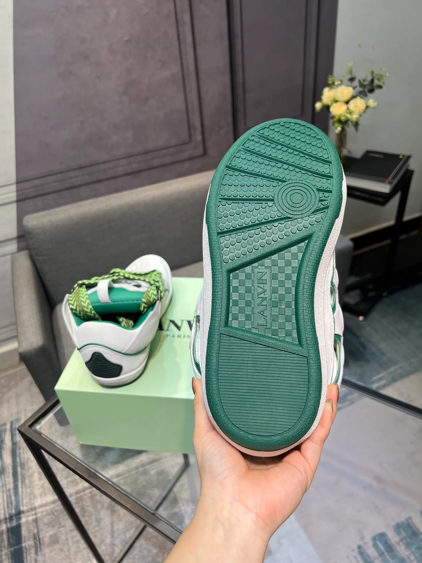 Men's men's shoes💰780 [LANVIN] Latest lace-up fashionable casual sneakers for couples High-quality CLAY couple series‼ ️ The latest trendy products of the season 🌈Many bloggers have planted grass and purchased the original open-mold customization. The upper and outsole are sewn with mark threads without edge sealing. Multiple material splicing combination design. Very versatile for fashionable and casual wear. Comfortable on the feet. Recommended for self-retention (upper cowhide + cow suede + breathable mesh) inner foot pad cowhide exclusive original open-mold clear logo rubber outsole ⚠️36-44 yards (45 custom-made)